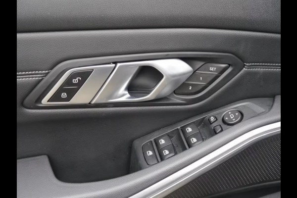 BMW 3-serie 320iA M-SPORT ** LED, LC Prof, NAVI+, LEDER, MEMORY-, SPIEGEL-, 18-inch LMV ** UNFALLFREI ** ** INFORMEER OOK NAAR ONZE AANTREKKELIJKE FINANCIAL-LEASE TARIEVEN **