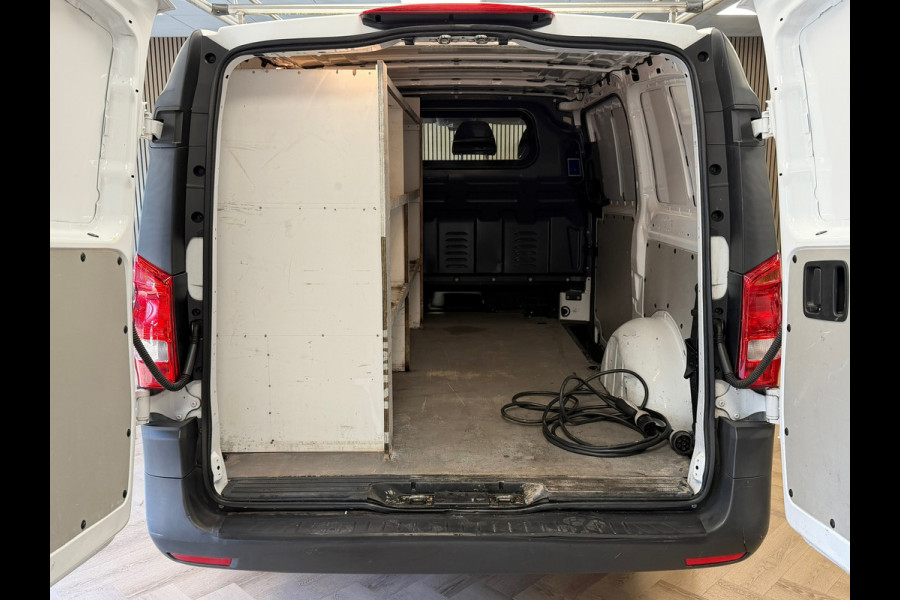 Mercedes-Benz eVito Lang Launch Edition AUTOMAAT CAMERA AIRCO STOELVERWARMING NAVIGATIE BLUETOOTH