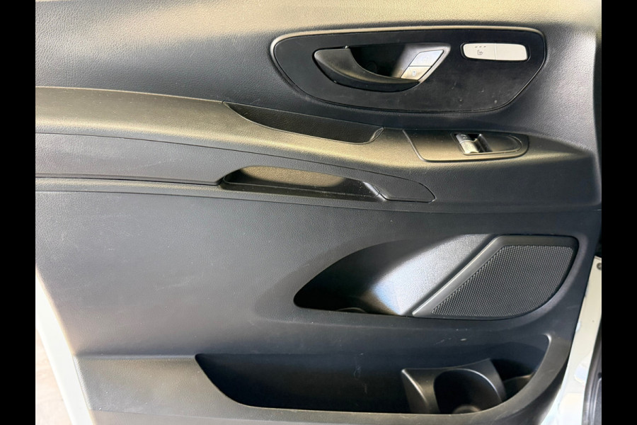 Mercedes-Benz eVito Lang Launch Edition AUTOMAAT CAMERA AIRCO STOELVERWARMING NAVIGATIE BLUETOOTH
