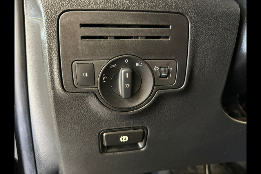Mercedes-Benz eVito Lang Launch Edition AUTOMAAT CAMERA AIRCO STOELVERWARMING NAVIGATIE BLUETOOTH