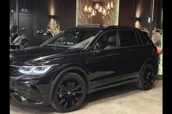 Volkswagen Tiguan 1.4 TSI eHybrid 3X R-LINE|PANO|FULL OPTION! Volkswagen Tiguan 1.4 TSI eHybrid 3X R-LINE|PANO|FULL OPTION!