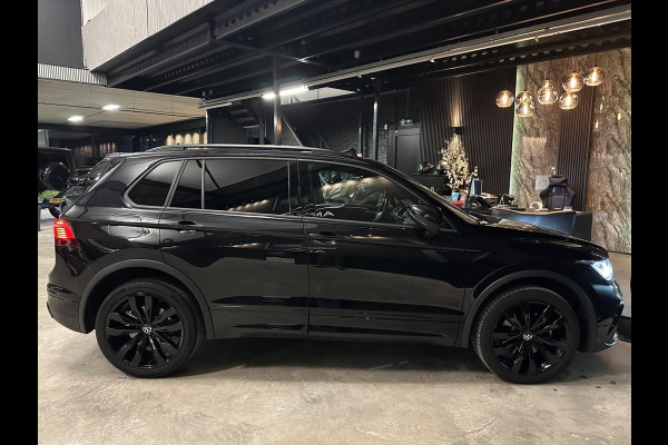 Volkswagen Tiguan 1.4 TSI eHybrid 3X R-LINE|PANO|FULL OPTION! Volkswagen Tiguan 1.4 TSI eHybrid 3X R-LINE|PANO|FULL OPTION!