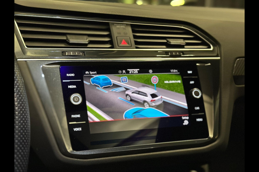 Volkswagen Tiguan 1.4 TSI eHybrid 3X R-LINE|PANO|FULL OPTION! Volkswagen Tiguan 1.4 TSI eHybrid 3X R-LINE|PANO|FULL OPTION!