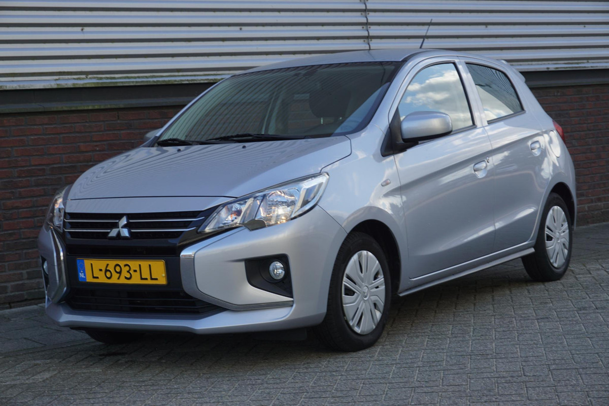 Mitsubishi Space Star 1.2 Cool+/AppleCarPlay Naviagatie/Airco/Nette Auto /Rijklaarprijs! Mitsubishi Space Star 1.2 Cool+/AppleCarPlay Naviagatie/Airco/Nette Auto /Rijklaarprijs!