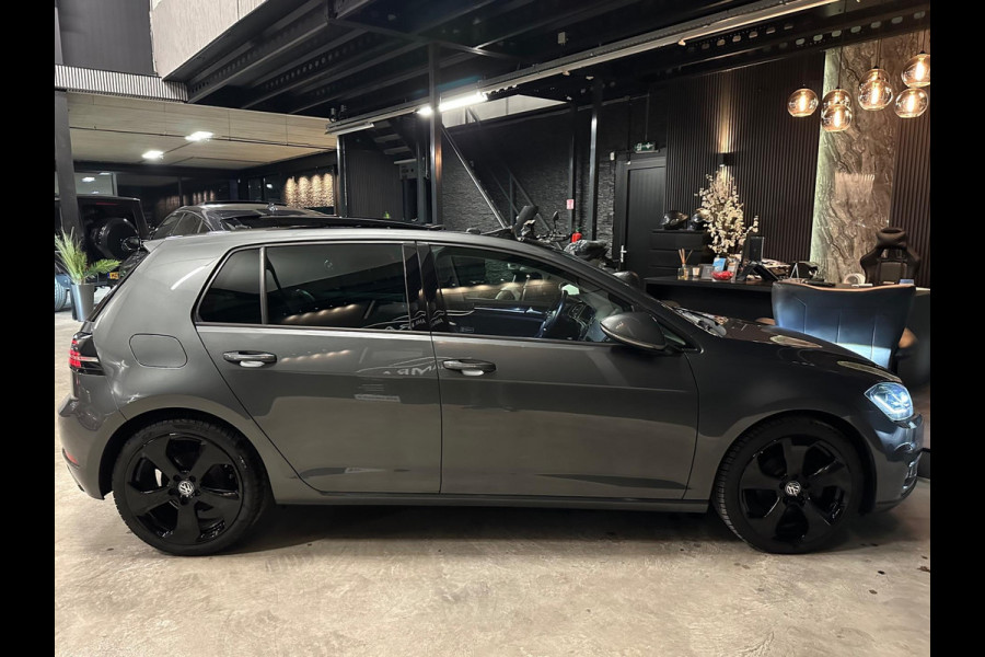 Volkswagen Golf 1.0 TSI Highline DSG|PANO|NAP Volkswagen Golf 1.0 TSI Highline DSG|PANO|NAP