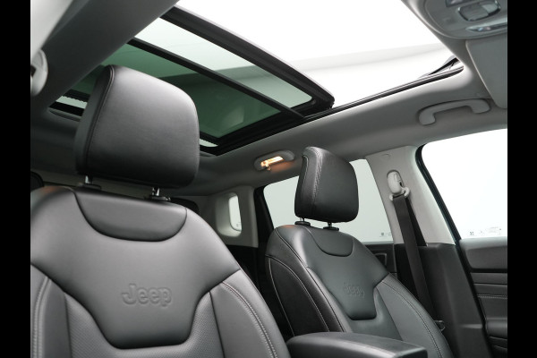 Jeep Compass 4xe 240 Electric S Plug In Hybrid 240pk Dealer O.H PHEV | Panodak | Adaptive Cruise | 360 Camera | Lederen Sportstoelen Verwarmd | Alpine Sound | Apple Carplay | Stuur Verwarmd | Keyless | Virtual | Navigatie | DAB |