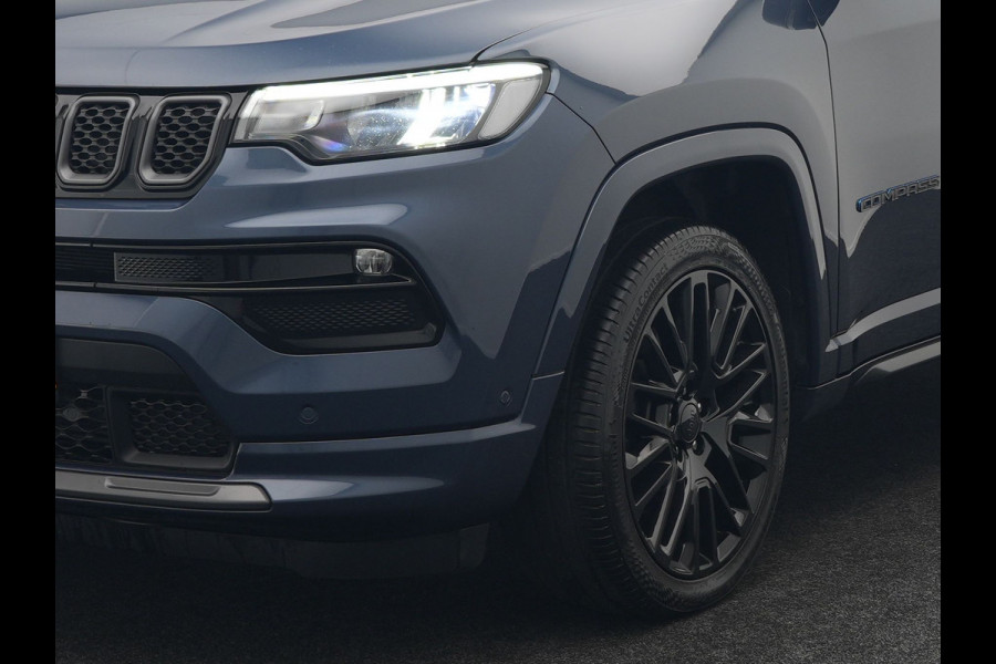 Jeep Compass 4xe 240 Electric S Plug In Hybrid 240pk Dealer O.H PHEV | Panodak | Adaptive Cruise | 360 Camera | Lederen Sportstoelen Verwarmd | Alpine Sound | Apple Carplay | Stuur Verwarmd | Keyless | Virtual | Navigatie | DAB |