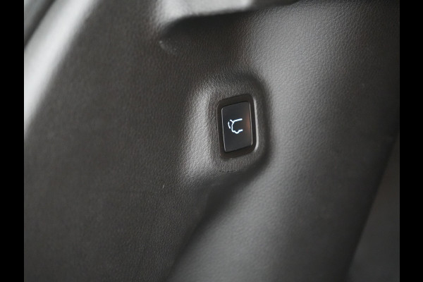 Jeep Compass 4xe 240 Electric S Plug In Hybrid 240pk Dealer O.H PHEV | Panodak | Adaptive Cruise | 360 Camera | Lederen Sportstoelen Verwarmd | Alpine Sound | Apple Carplay | Stuur Verwarmd | Keyless | Virtual | Navigatie | DAB |