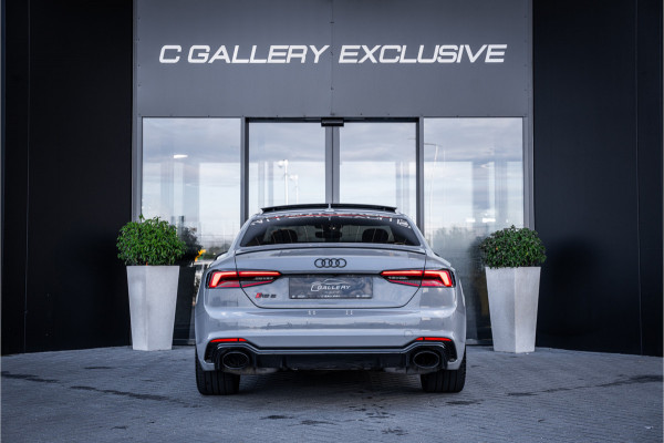 Audi RS5 Coupé 2.9 TFSI quattro - NL auto! l Panorama l Massage l 360cam Audi RS5 Coupé 2.9 TFSI quattro - NL auto! l Panorama l Massage l 360cam