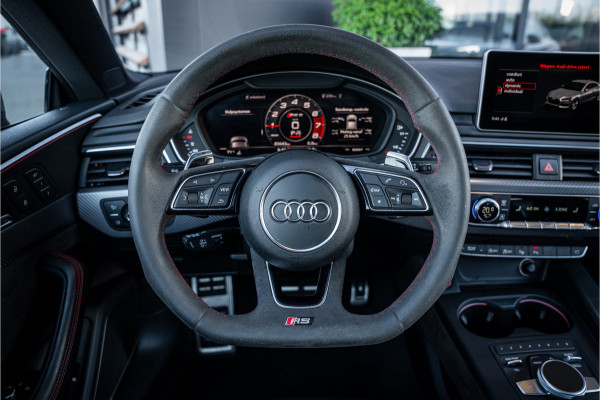 Audi RS5 Coupé 2.9 TFSI quattro - NL auto! l Panorama l Massage l 360cam Audi RS5 Coupé 2.9 TFSI quattro - NL auto! l Panorama l Massage l 360cam