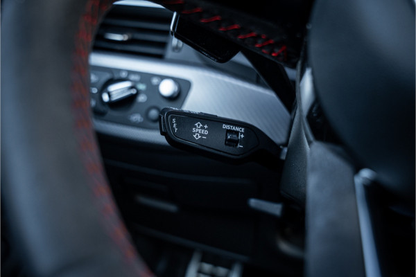 Audi RS5 Coupé 2.9 TFSI quattro - NL auto! l Panorama l Massage l 360cam Audi RS5 Coupé 2.9 TFSI quattro - NL auto! l Panorama l Massage l 360cam