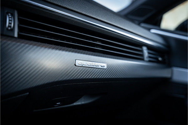 Audi RS5 Coupé 2.9 TFSI quattro - NL auto! l Panorama l Massage l 360cam Audi RS5 Coupé 2.9 TFSI quattro - NL auto! l Panorama l Massage l 360cam