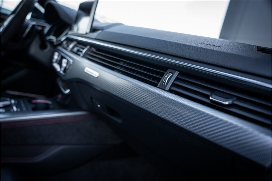 Audi RS5 Coupé 2.9 TFSI quattro - NL auto! l Panorama l Massage l 360cam Audi RS5 Coupé 2.9 TFSI quattro - NL auto! l Panorama l Massage l 360cam