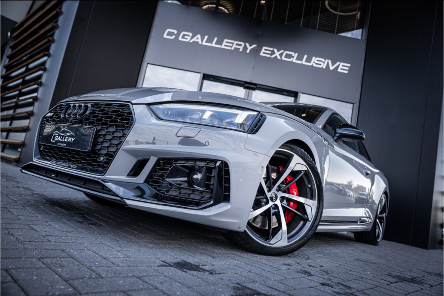 Audi RS5 Coupé 2.9 TFSI quattro - NL auto! l Panorama l Massage l 360cam Audi RS5 Coupé 2.9 TFSI quattro - NL auto! l Panorama l Massage l 360cam