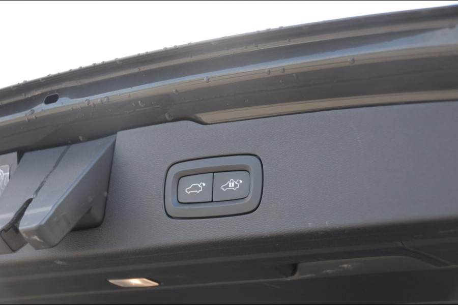 Volvo V60 T6 340PK Automaat Recharge AWD Inscription Trekhaak / Adaptieve cruise control /BLIS / Parkeersensoren met camera / Stoel - en stuurwielverwarming / Elektrische stoelen met geheugen / Getint glas / Apple carplay / Keyless entry / Elektrische achterklep Volvo V60 T6 340PK Automaat Recharge AWD Inscription Trekhaak / Adaptieve cruise control /BLIS / Parkeersensoren met camera / Stoel - en stuurwielverwarming / Elektrische stoelen met geheugen / Getint glas / Apple carplay / Keyless entry / Elektrische achterklep