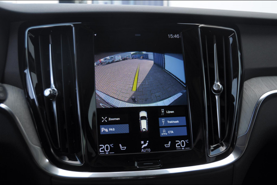 Volvo V60 T6 340PK Automaat Recharge AWD Inscription Trekhaak / Adaptieve cruise control /BLIS / Parkeersensoren met camera / Stoel - en stuurwielverwarming / Elektrische stoelen met geheugen / Getint glas / Apple carplay / Keyless entry / Elektrische achterklep Volvo V60 T6 340PK Automaat Recharge AWD Inscription Trekhaak / Adaptieve cruise control /BLIS / Parkeersensoren met camera / Stoel - en stuurwielverwarming / Elektrische stoelen met geheugen / Getint glas / Apple carplay / Keyless entry / Elektrische achterklep