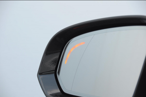 Volvo V60 T6 340PK Automaat Recharge AWD Inscription Trekhaak / Adaptieve cruise control /BLIS / Parkeersensoren met camera / Stoel - en stuurwielverwarming / Elektrische stoelen met geheugen / Getint glas / Apple carplay / Keyless entry / Elektrische achterklep Volvo V60 T6 340PK Automaat Recharge AWD Inscription Trekhaak / Adaptieve cruise control /BLIS / Parkeersensoren met camera / Stoel - en stuurwielverwarming / Elektrische stoelen met geheugen / Getint glas / Apple carplay / Keyless entry / Elektrische achterklep