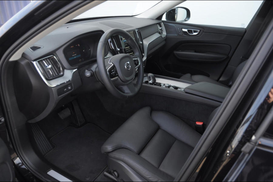 Volvo XC60 T6 350PK Automaat AWD Plus Dark / Adaptieve cruise control / Parkeersensoren met 360 camera / Stoel - en stuurwielverwarming / Elektrische stoelen met geheugen / Getint glas / Apple carplay / Keyless entry / Elektrische achterklep Volvo XC60 T6 350PK Automaat AWD Plus Dark / Adaptieve cruise control / Parkeersensoren met 360 camera / Stoel - en stuurwielverwarming / Elektrische stoelen met geheugen / Getint glas / Apple carplay / Keyless entry / Elektrische achterklep