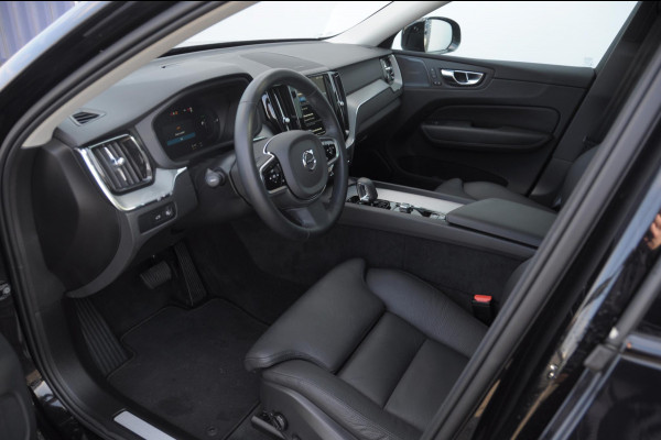 Volvo XC60 T6 350PK Automaat AWD Plus Dark / Adaptieve cruise control / Parkeersensoren met 360 camera / Stoel - en stuurwielverwarming / Elektrische stoelen met geheugen / Getint glas / Apple carplay / Keyless entry / Elektrische achterklep Volvo XC60 T6 350PK Automaat AWD Plus Dark / Adaptieve cruise control / Parkeersensoren met 360 camera / Stoel - en stuurwielverwarming / Elektrische stoelen met geheugen / Getint glas / Apple carplay / Keyless entry / Elektrische achterklep