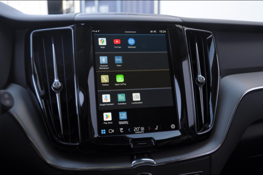 Volvo XC60 T6 350PK Automaat AWD Plus Dark / Adaptieve cruise control / Parkeersensoren met 360 camera / Stoel - en stuurwielverwarming / Elektrische stoelen met geheugen / Getint glas / Apple carplay / Keyless entry / Elektrische achterklep Volvo XC60 T6 350PK Automaat AWD Plus Dark / Adaptieve cruise control / Parkeersensoren met 360 camera / Stoel - en stuurwielverwarming / Elektrische stoelen met geheugen / Getint glas / Apple carplay / Keyless entry / Elektrische achterklep
