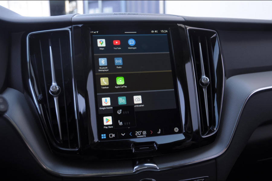Volvo XC60 T6 350PK Automaat AWD Plus Dark / Adaptieve cruise control / Parkeersensoren met 360 camera / Stoel - en stuurwielverwarming / Elektrische stoelen met geheugen / Getint glas / Apple carplay / Keyless entry / Elektrische achterklep Volvo XC60 T6 350PK Automaat AWD Plus Dark / Adaptieve cruise control / Parkeersensoren met 360 camera / Stoel - en stuurwielverwarming / Elektrische stoelen met geheugen / Getint glas / Apple carplay / Keyless entry / Elektrische achterklep