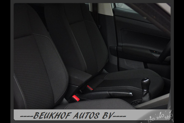 Volkswagen Polo 1.0 TSI Comfortline Carplay Navi Adapt Cruis Volkswagen Polo 1.0 TSI Comfortline Carplay Navi Adapt Cruis