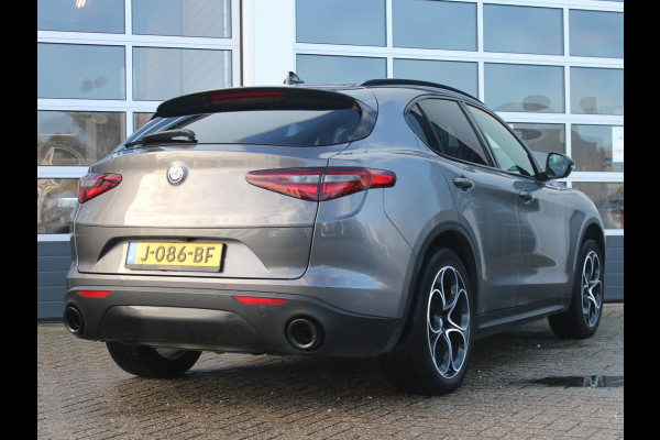 Alfa Romeo Stelvio 2.0 Turbo Aut. AWD B-Tech | Navi | Xenon | Camera | Veloce Int. | Schuif/Kanteldak | 20" | Apple Carplay | Keyless | Dashboard Leder