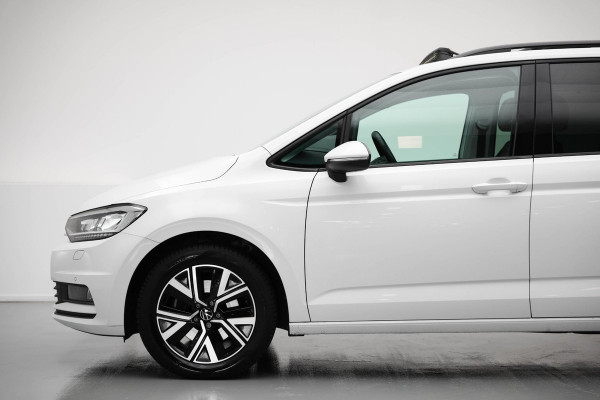 Volkswagen Touran 1.5 TSI Business 7p |Pano|Virtual|Keyless|Dodehoek|ACC|Camera|