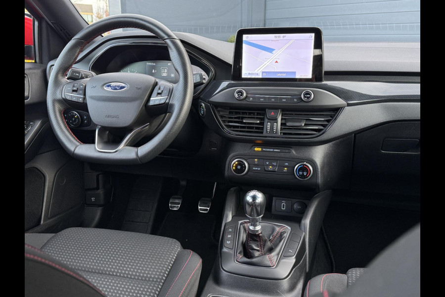 Ford FOCUS Wagon 1.0 EcoBoost ST Line Business 1e Eigenaar,Navi,Clima,Cruise,PDC V+A,125pk,6 Bak,N.A.P,APK tot 08-2027