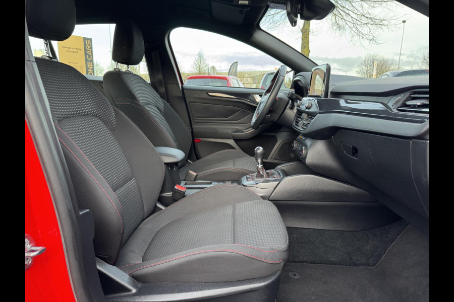 Ford FOCUS Wagon 1.0 EcoBoost ST Line Business 1e Eigenaar,Navi,Clima,Cruise,PDC V+A,125pk,6 Bak,N.A.P,APK tot 08-2027