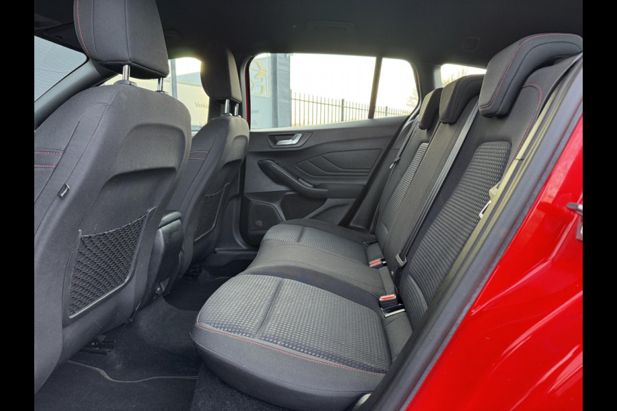 Ford FOCUS Wagon 1.0 EcoBoost ST Line Business 1e Eigenaar,Navi,Clima,Cruise,PDC V+A,125pk,6 Bak,N.A.P,APK tot 08-2027