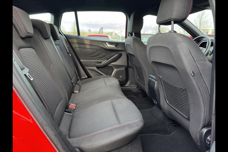 Ford FOCUS Wagon 1.0 EcoBoost ST Line Business 1e Eigenaar,Navi,Clima,Cruise,PDC V+A,125pk,6 Bak,N.A.P,APK tot 08-2027