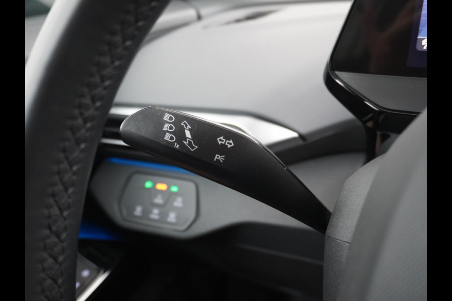 Volkswagen ID.4 First 77kWh SOH=90% Trekhaak Adap.Cruise Camera Pdc Android Auto Apple Carplay Stoelverwarming Navi Ecc Mirrorlink Privacy Glas Lmv Keyless DAB Origineel Nederlandse Auto 1.000KG Trekgewicht Volkswagen ID.4 First 77kWh SOH=90% Trekhaak Adap.Cruise Camera Pdc Android Auto Apple Carplay Stoelverwarming Navi Ecc Mirrorlink Privacy Glas Lmv Keyless DAB Origineel Nederlandse Auto 1.000KG Trekgewicht