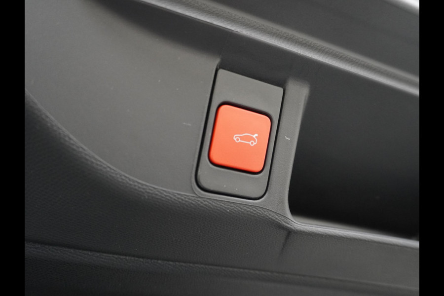 DS DS 4 1.2 PureTech Opéra 130PK PANO | STOEL VERWARMING + VERKOELING| 360 CAMERA | ELEK. ACHTERKLEP | FULL OPTION | RIJKLAAR GELEVERD MET FABRIEKSGARANTIE TOT 2-2026!