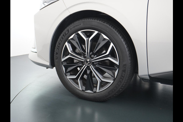 DS DS 4 1.2 PureTech Opéra 130PK PANO | STOEL VERWARMING + VERKOELING| 360 CAMERA | ELEK. ACHTERKLEP | FULL OPTION | RIJKLAAR GELEVERD MET FABRIEKSGARANTIE TOT 2-2026!