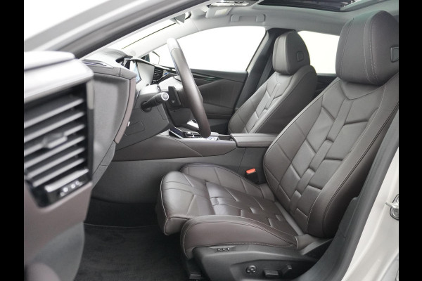 DS DS 4 1.2 PureTech Opéra 130PK PANO | STOEL VERWARMING + VERKOELING| 360 CAMERA | ELEK. ACHTERKLEP | FULL OPTION | RIJKLAAR GELEVERD MET FABRIEKSGARANTIE TOT 2-2026!