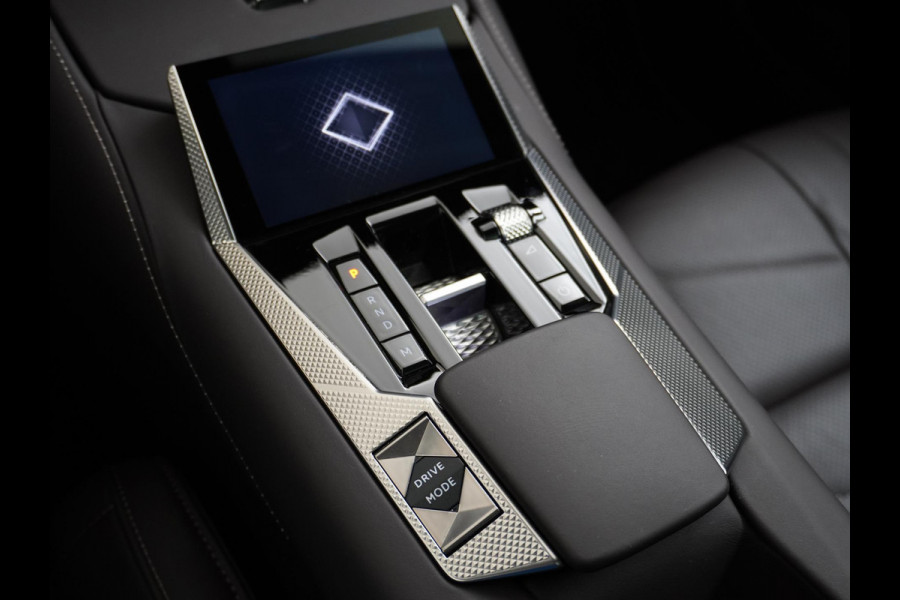 DS DS 4 1.2 PureTech Opéra 130PK PANO | STOEL VERWARMING + VERKOELING| 360 CAMERA | ELEK. ACHTERKLEP | FULL OPTION | RIJKLAAR GELEVERD MET FABRIEKSGARANTIE TOT 2-2026!