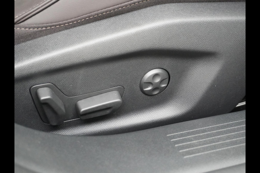 DS DS 4 1.2 PureTech Opéra 130PK PANO | STOEL VERWARMING + VERKOELING| 360 CAMERA | ELEK. ACHTERKLEP | FULL OPTION | RIJKLAAR GELEVERD MET FABRIEKSGARANTIE TOT 2-2026!