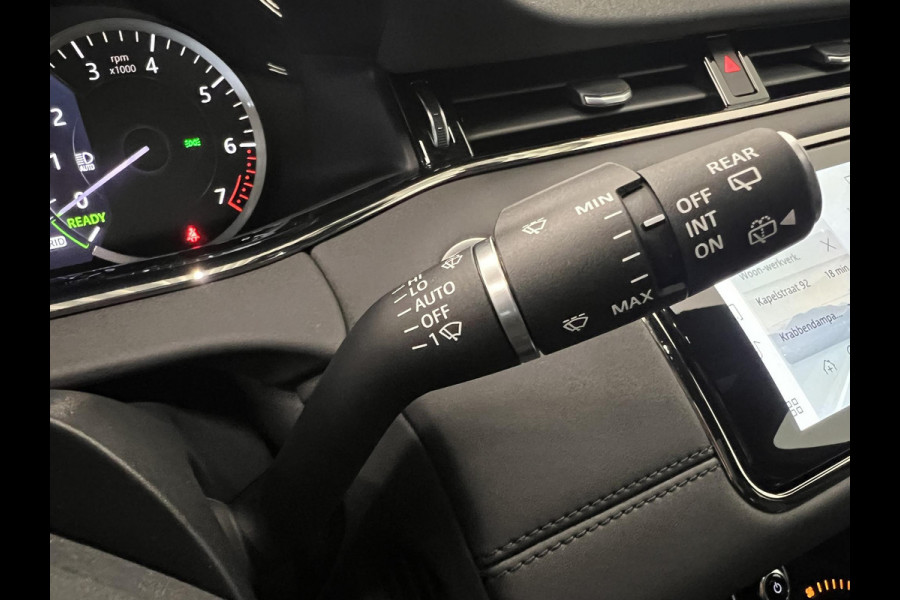 Land Rover Range Rover Evoque 1.5 P300e AWD R-Dynamic SE Panoramadak Navigatie Apple Carplay/Android Auto Camera Parkeersensoren Adaptive Cruise Control Dodehoek Assistent Elektrische achterklep Stoel- en stuurverwarming Memory stoelen Climate Control Ledverlichting