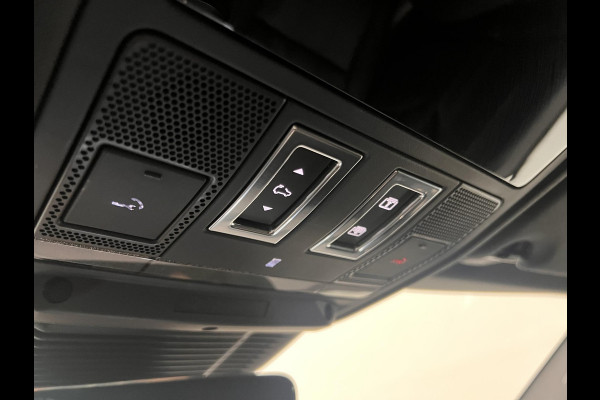 Land Rover Range Rover Evoque 1.5 P300e AWD R-Dynamic SE Panoramadak Navigatie Apple Carplay/Android Auto Camera Parkeersensoren Adaptive Cruise Control Dodehoek Assistent Elektrische achterklep Stoel- en stuurverwarming Memory stoelen Climate Control Ledverlichting