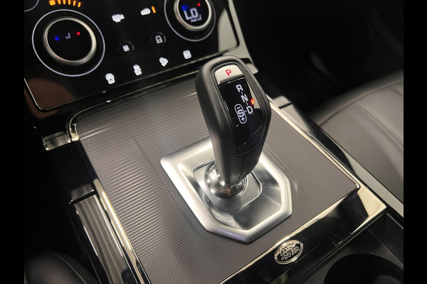 Land Rover Range Rover Evoque 1.5 P300e AWD R-Dynamic SE Panoramadak Navigatie Apple Carplay/Android Auto Camera Parkeersensoren Adaptive Cruise Control Dodehoek Assistent Elektrische achterklep Stoel- en stuurverwarming Memory stoelen Climate Control Ledverlichting