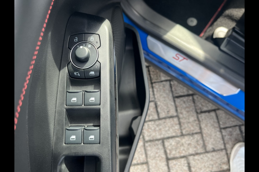 Ford Puma 1.0 EB Hyb ST-Line X 155pk Automaat | Panodak | Winterpack |