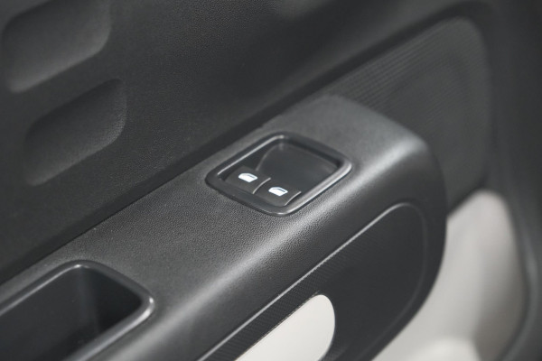 Citroën C3 PureTech 82 C-Series | Trekhaak | Camera | Apple Carplay | Allseason Banden