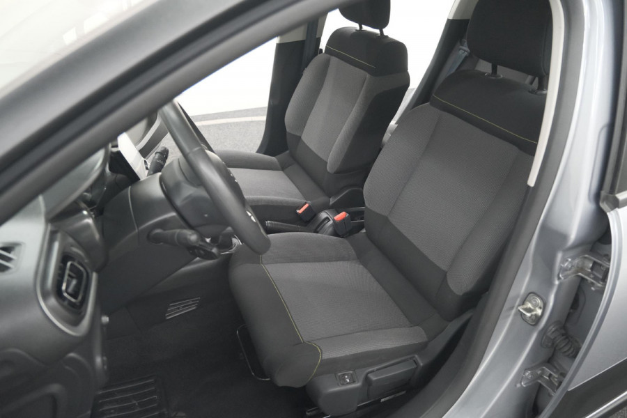 Citroën C3 PureTech 82 C-Series | Trekhaak | Camera | Apple Carplay | Allseason Banden