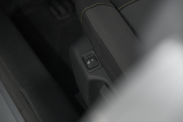 Citroën C3 PureTech 82 C-Series | Trekhaak | Camera | Apple Carplay | Allseason Banden