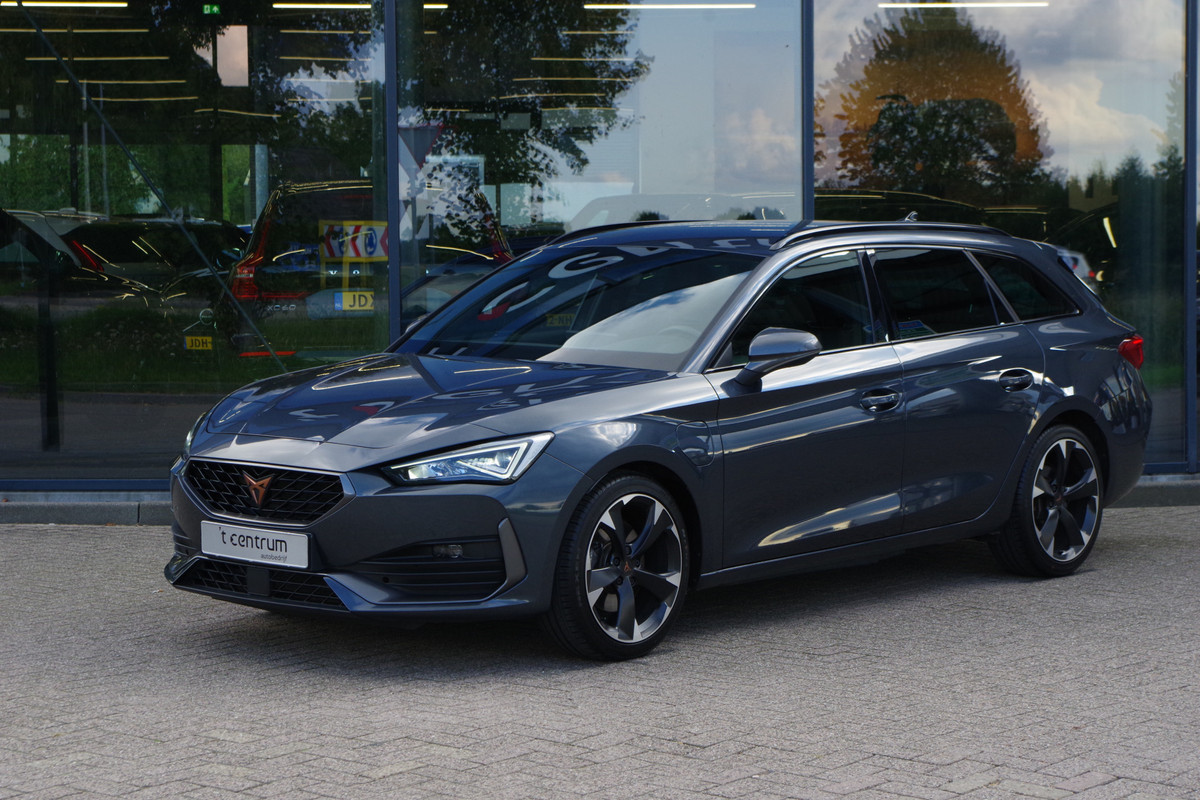 CUPRA Leon Sportstourer 1.4 e-Hybrid Essential 204 PK PHEV, Kuipstoelen, Winterpakket, LED, Groot-Navigatie CUPRA Leon Sportstourer 1.4 e-Hybrid Essential 204 PK PHEV, Kuipstoelen, Winterpakket, LED, Groot-Navigatie