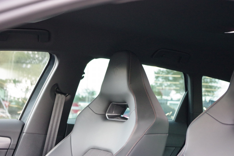 CUPRA Leon Sportstourer 1.4 e-Hybrid Essential 204 PK PHEV, Kuipstoelen, Winterpakket, LED, Groot-Navigatie