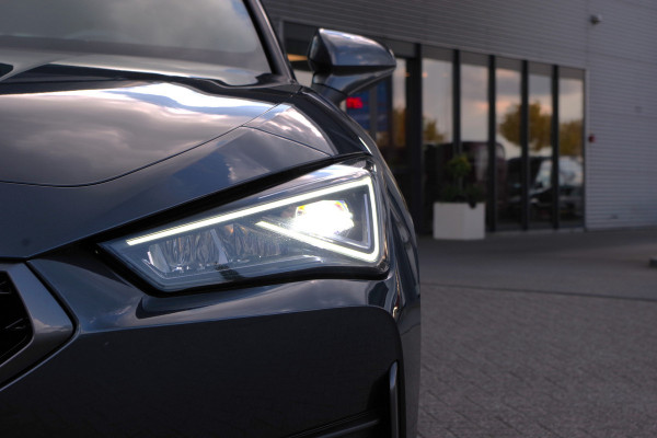 CUPRA Leon Sportstourer 1.4 e-Hybrid Essential 204 PK PHEV, Kuipstoelen, Winterpakket, LED, Groot-Navigatie