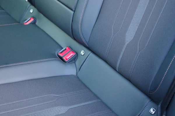 CUPRA Leon Sportstourer 1.4 e-Hybrid Essential 204 PK PHEV, Kuipstoelen, Winterpakket, LED, Groot-Navigatie