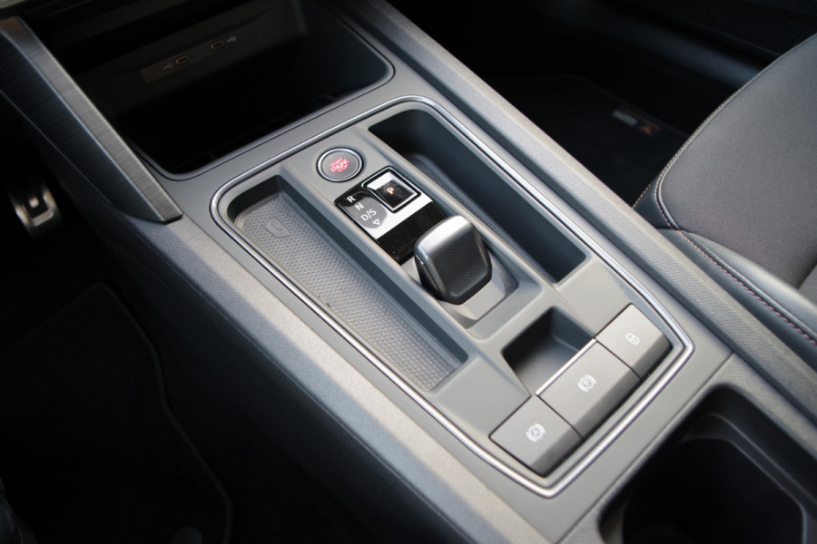 CUPRA Leon Sportstourer 1.4 e-Hybrid Essential 204 PK PHEV, Kuipstoelen, Winterpakket, LED, Groot-Navigatie
